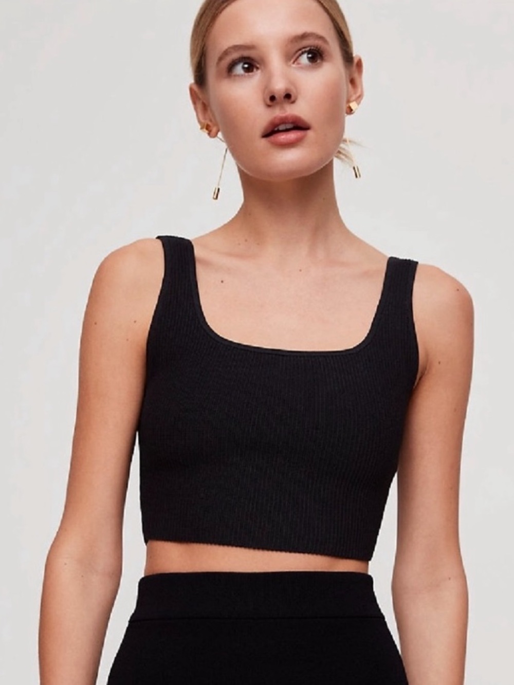 Aritzia Babaton Arjun Black Fuzzy Knit Cropped Tank